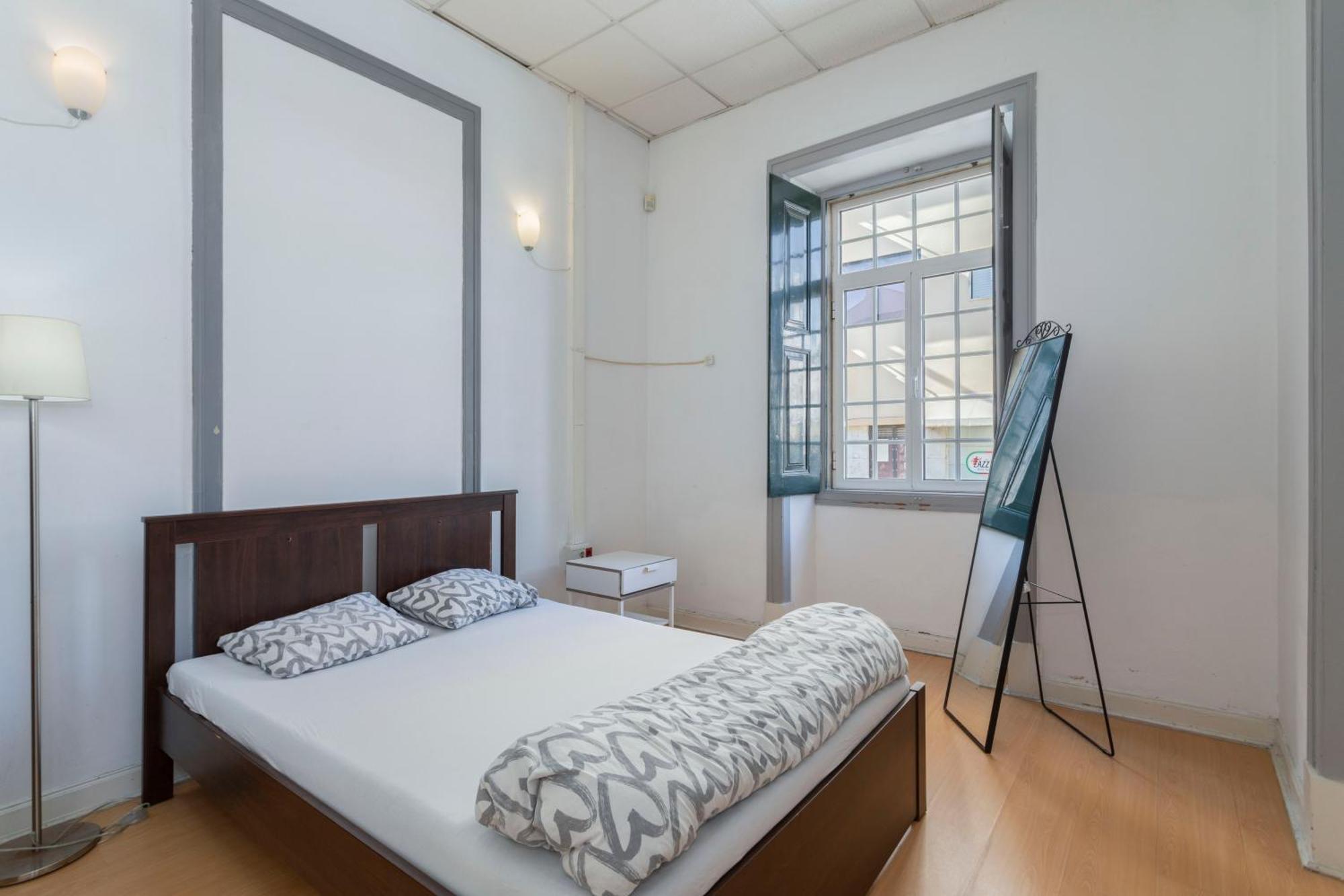 Le Penguin Hostel Фару Экстерьер фото