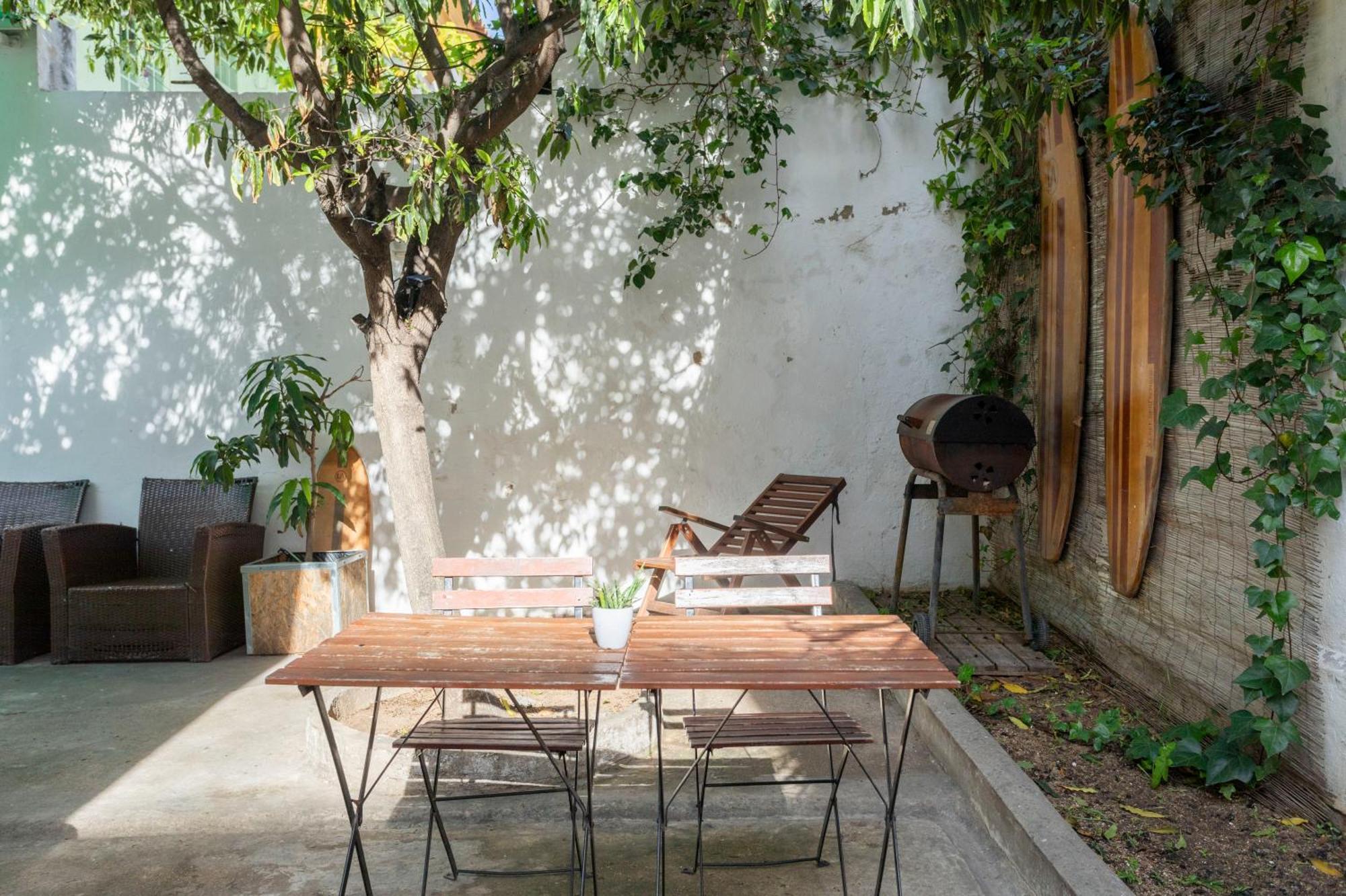 Le Penguin Hostel Фару Экстерьер фото